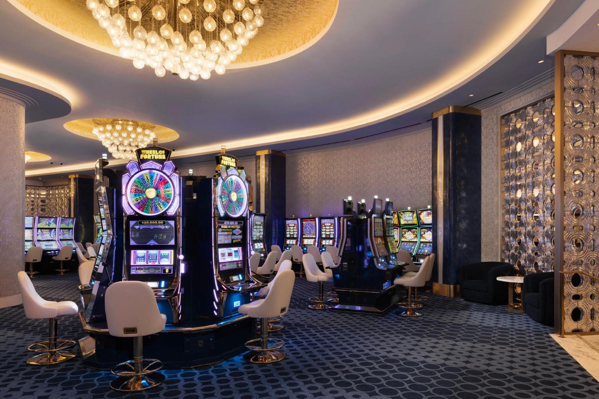Fontainebleau ラスベガス エクステリア 写真 The casino floor at Wynn Las Vegas