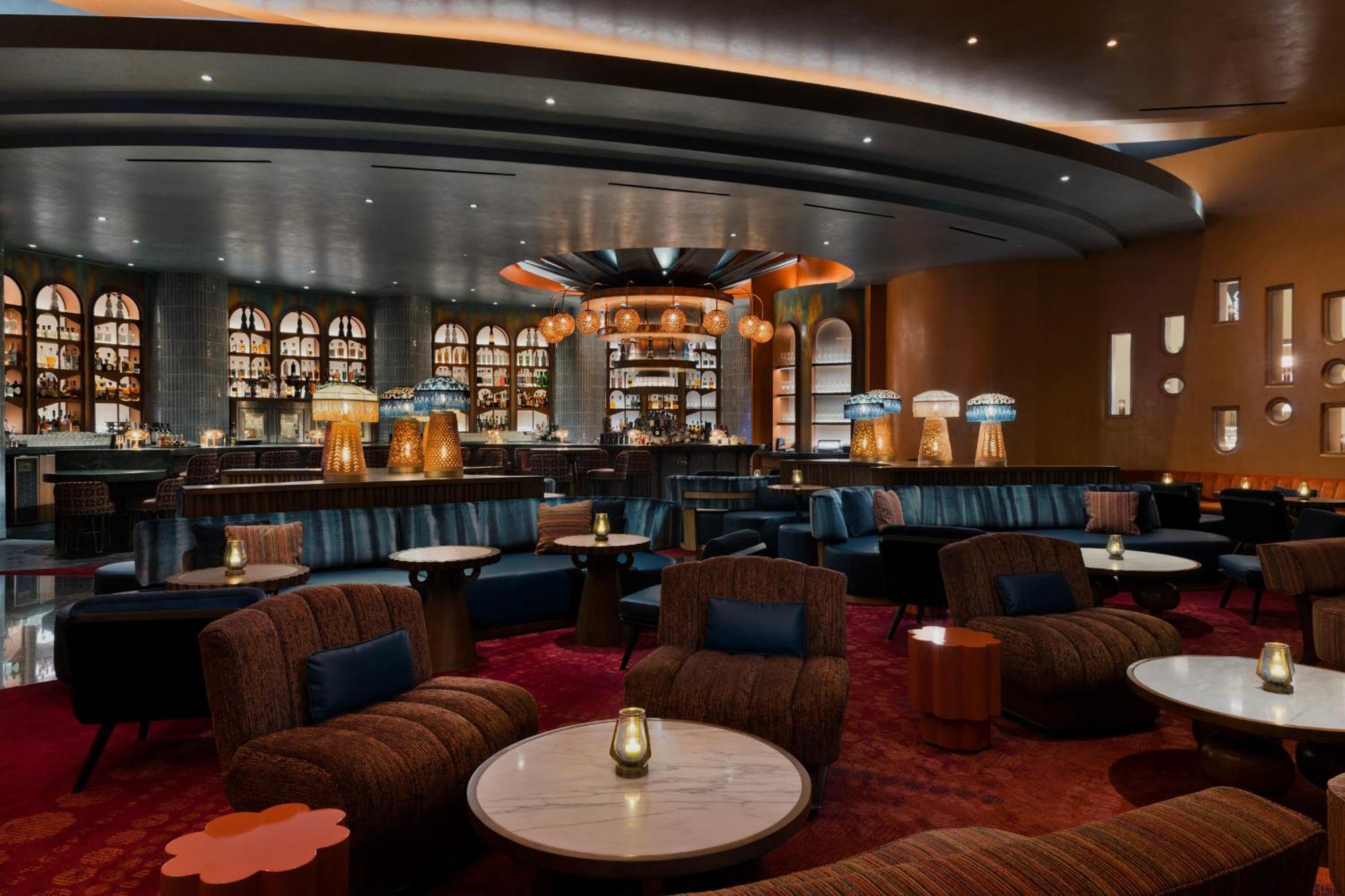 Fontainebleau ラスベガス エクステリア 写真 The interior of the bar